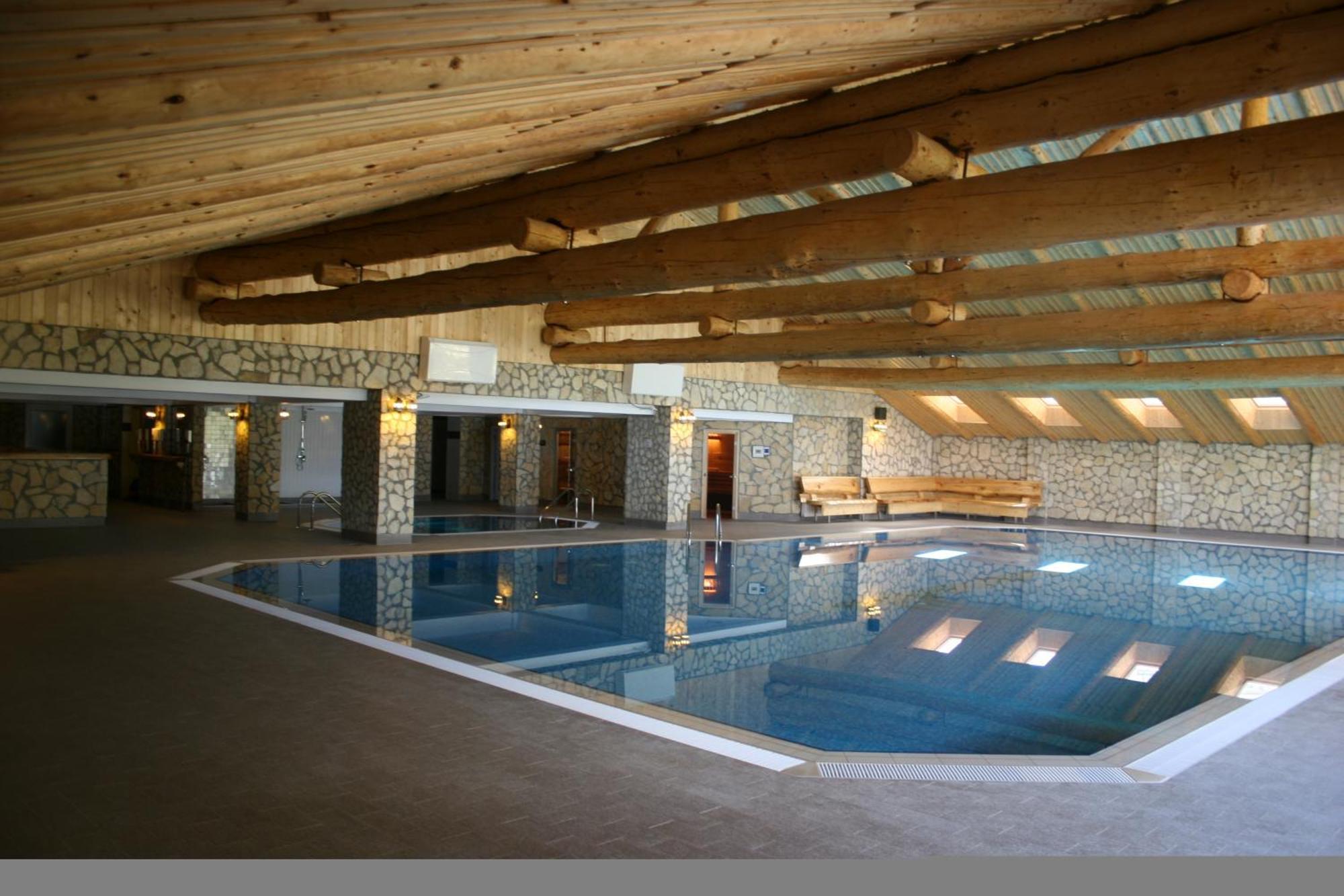 Cheile Gradistei Fundata Resort Exterior photo