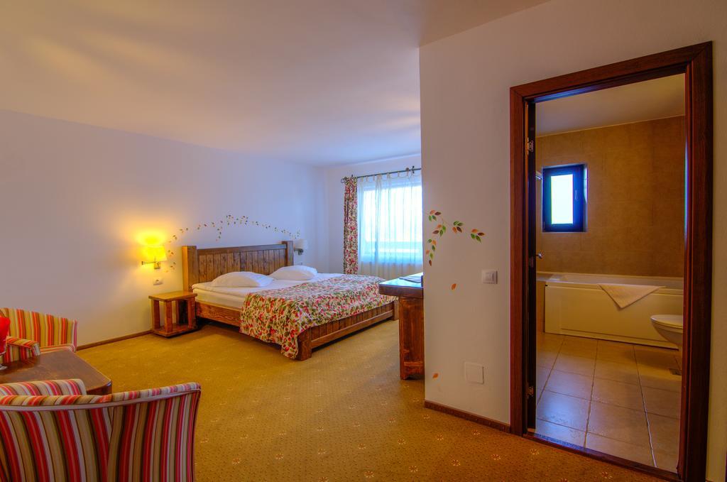 Cheile Gradistei Fundata Resort Exterior photo
