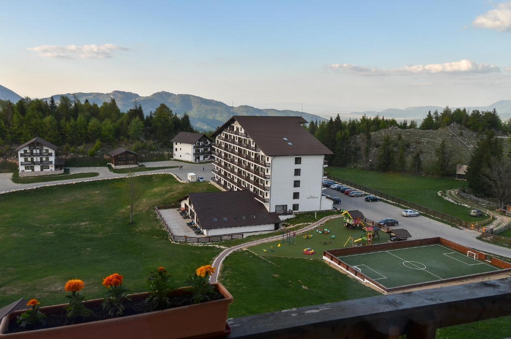Cheile Gradistei Fundata Resort Exterior photo
